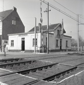 Mortsel - SNCB Z3576b (2).jpg